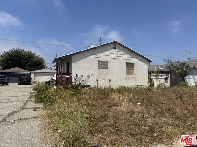 8331 Kittyhawk Avenue, Los Angeles, CA 90045