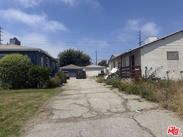 8331 Kittyhawk Avenue, Los Angeles, CA 90045