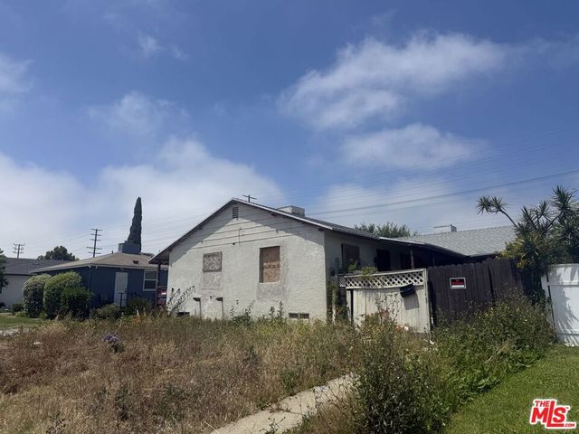 8331 Kittyhawk Avenue, Los Angeles, CA 90045