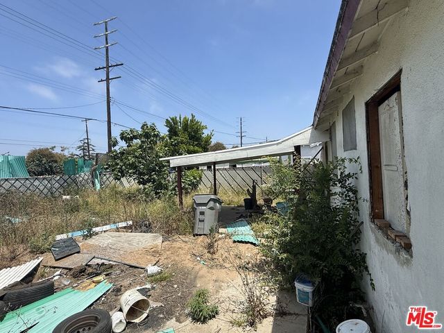 8331 Kittyhawk Avenue, Los Angeles, CA 90045