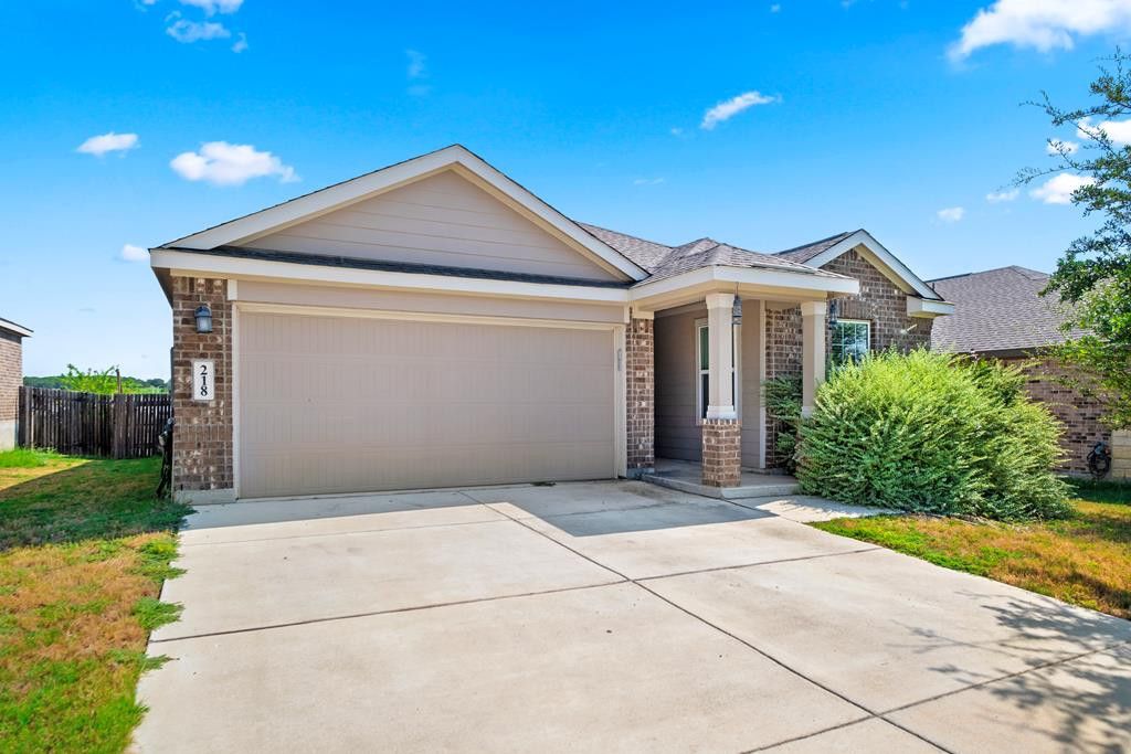 Image 1 of property listing at 218 Holland Park, Schertz, TX 78108