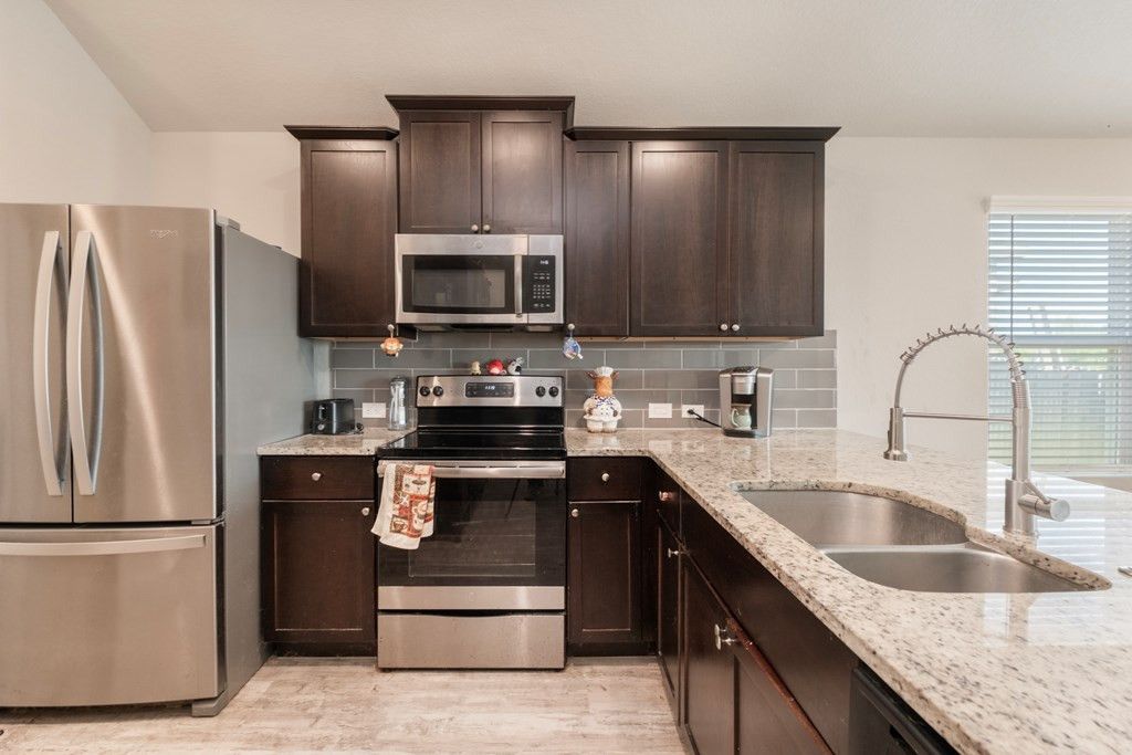 Image 13 of property listing at 218 Holland Park, Schertz, TX 78108