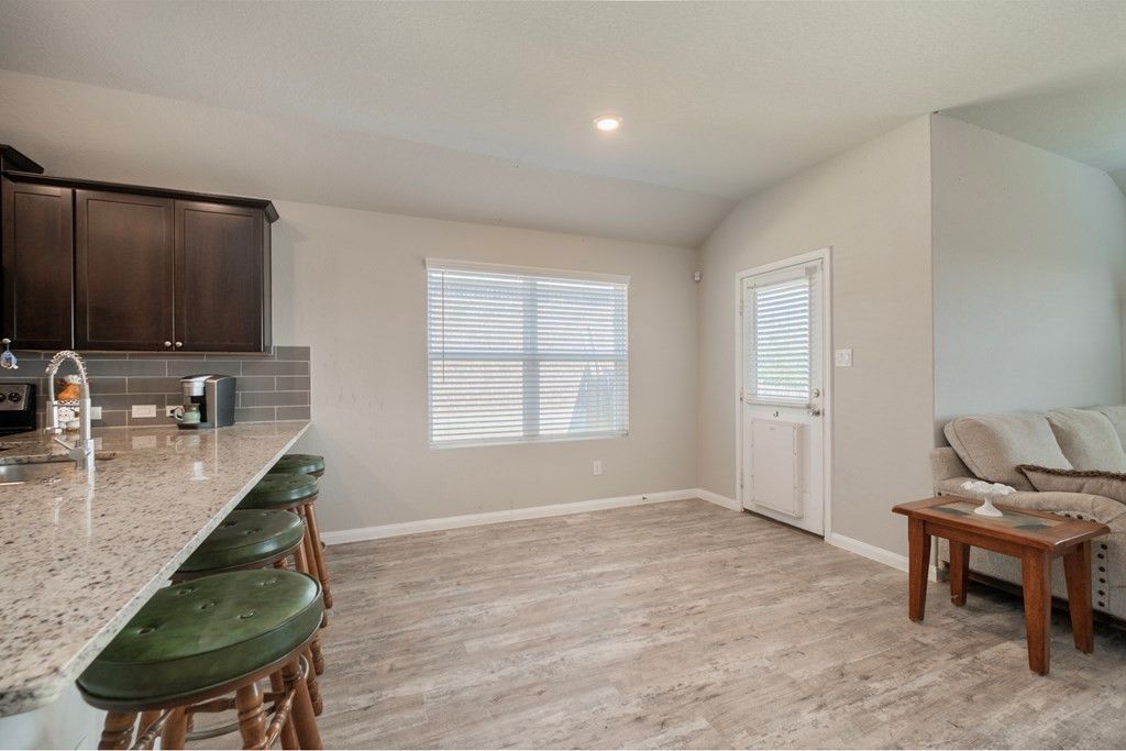 Image 16 of property listing at 218 Holland Park, Schertz, TX 78108