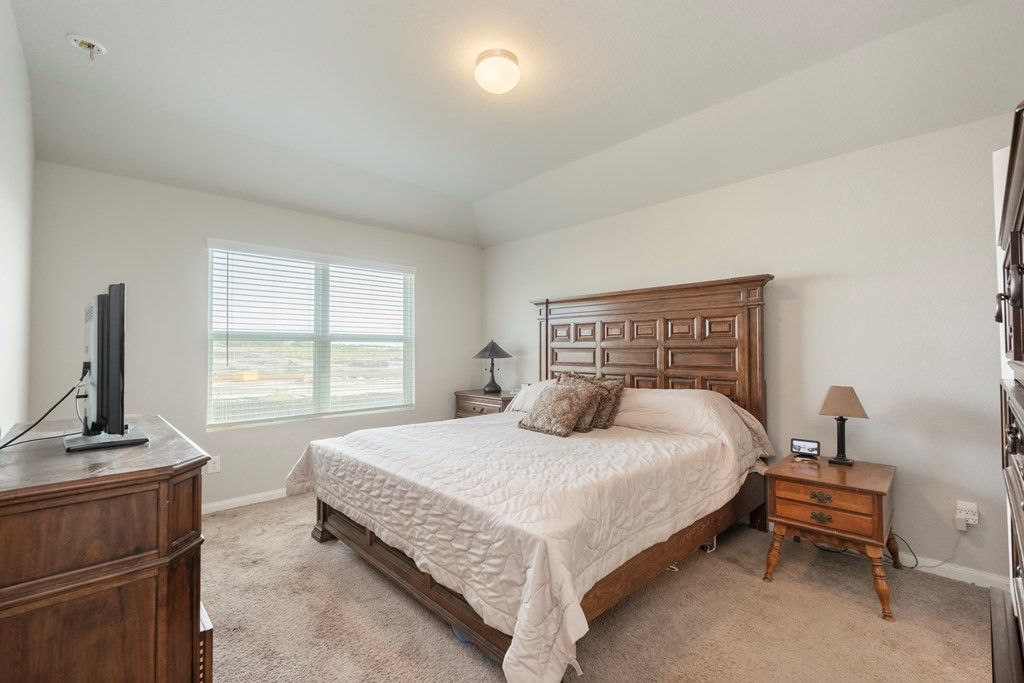 Image 20 of property listing at 218 Holland Park, Schertz, TX 78108