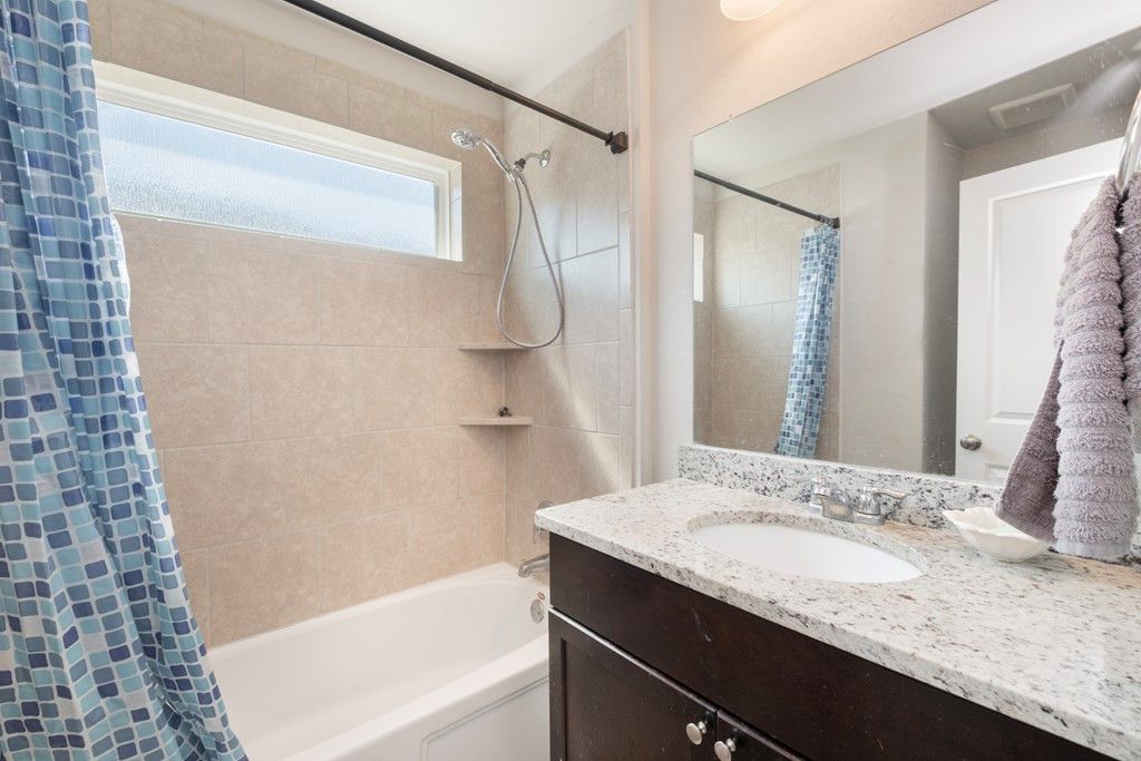 Image 28 of property listing at 218 Holland Park, Schertz, TX 78108