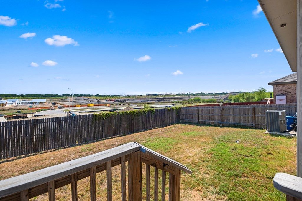 Image 37 of property listing at 218 Holland Park, Schertz, TX 78108