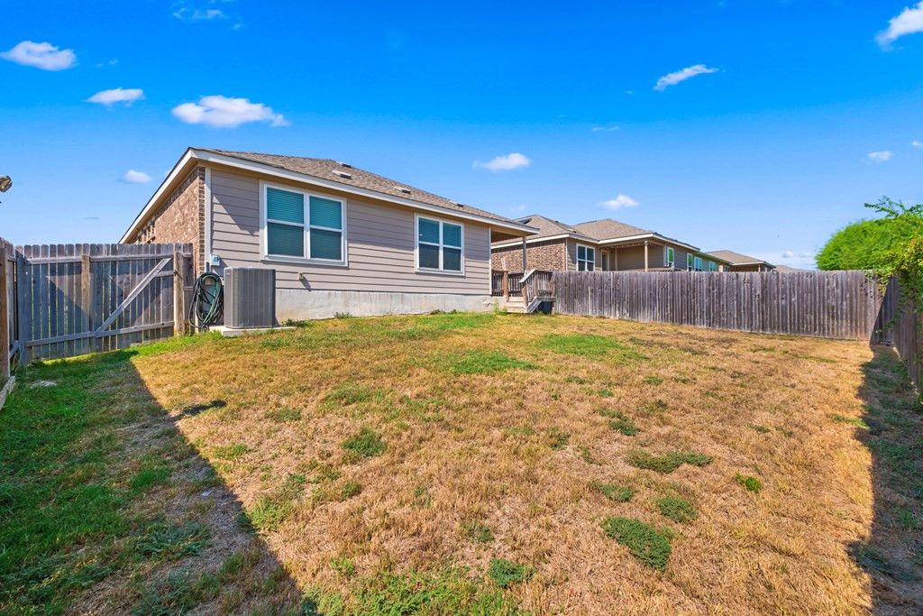 Image 41 of property listing at 218 Holland Park, Schertz, TX 78108