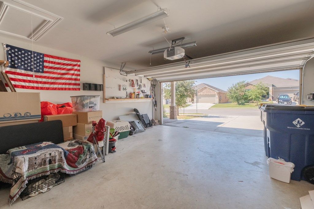 Image 43 of property listing at 218 Holland Park, Schertz, TX 78108