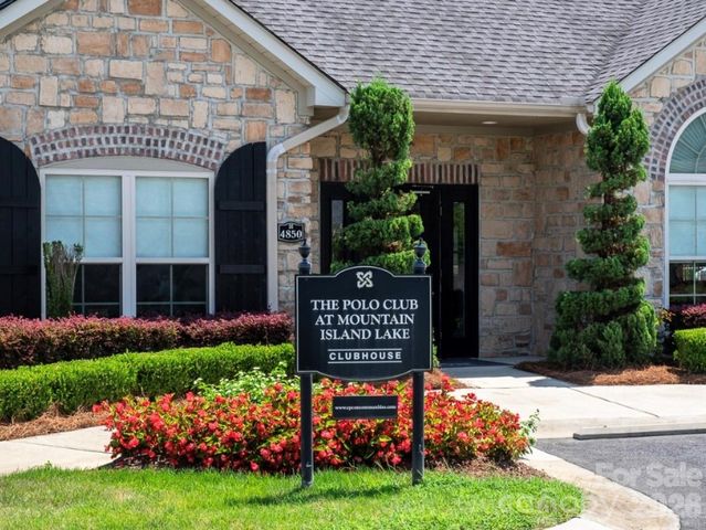 5028 Polo Gate Boulevard, Charlotte, NC 28216