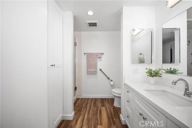 1981 McKinney Way 14K, Seal Beach, CA 90740