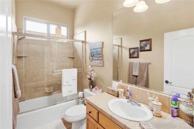 12935 Galewood, Apple Valley, CA 92308