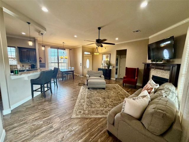 534 W Pine Rose Court Way, Mustang, OK 73064