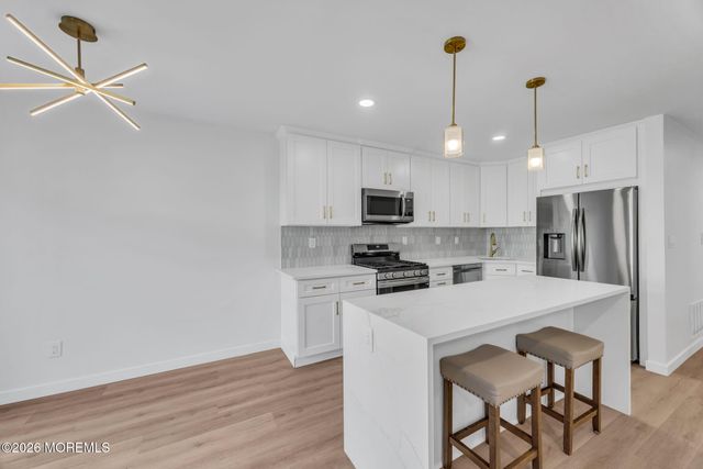 165 Penn Court, Matawan, NJ 07747