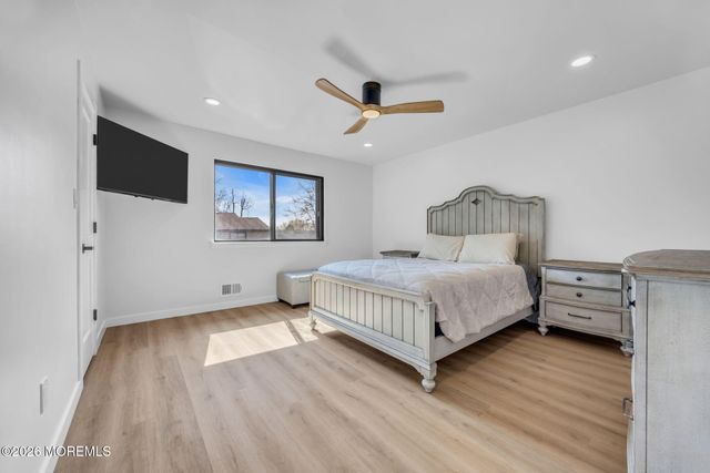 165 Penn Court, Matawan, NJ 07747