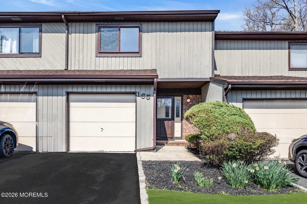 165 Penn Court, Matawan, NJ 07747