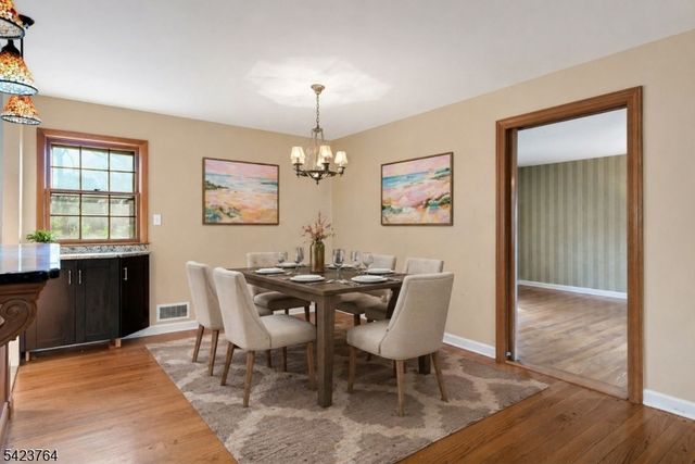 43 KING GEORGE ROAD, Warren Twp., NJ 07059