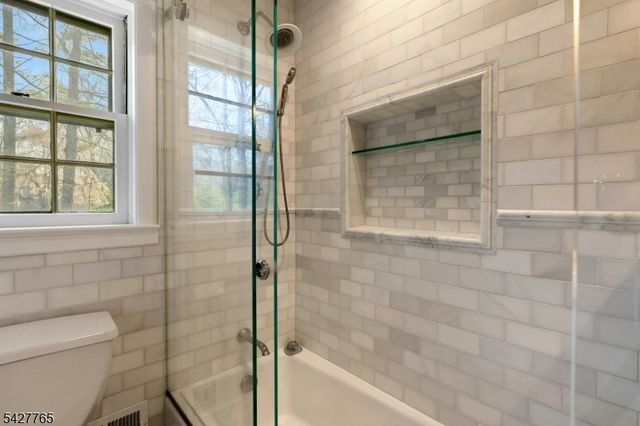 43 KING GEORGE ROAD, Warren Twp., NJ 07059