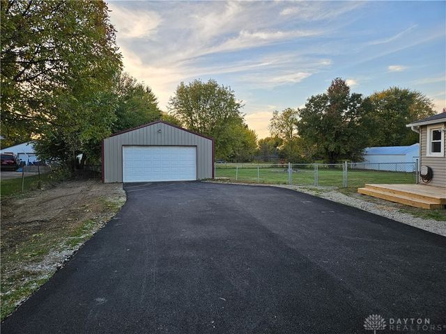 2939 Mechanicsburg Road, Springfield, OH 45503