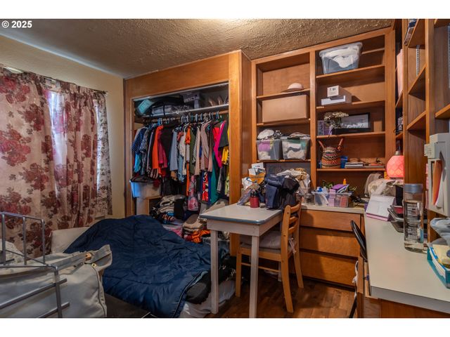 168 BREEZY Ln, Roseburg, OR 97470