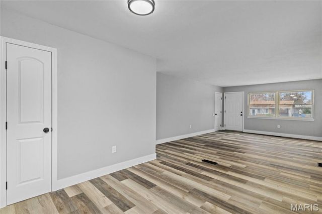 1025 Belmont Terrace, Florissant, MO 63033