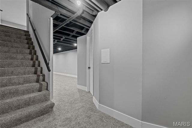 1025 Belmont Terrace, Florissant, MO 63033