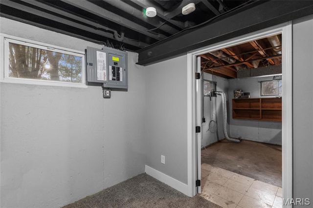 1025 Belmont Terrace, Florissant, MO 63033