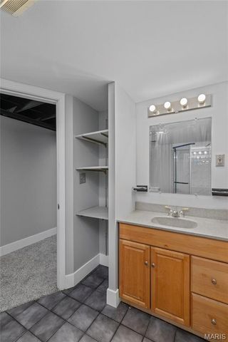 1025 Belmont Terrace, Florissant, MO 63033