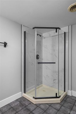 1025 Belmont Terrace, Florissant, MO 63033