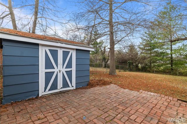 1025 Belmont Terrace, Florissant, MO 63033