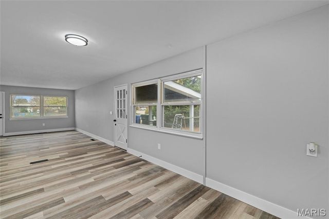 1025 Belmont Terrace, Florissant, MO 63033