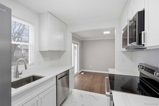 3050 Catalpa Drive, Berkley, MI 48072