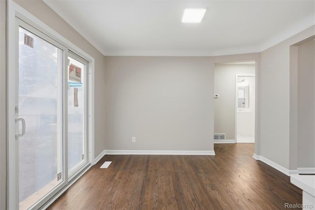 3050 Catalpa Drive, Berkley, MI 48072