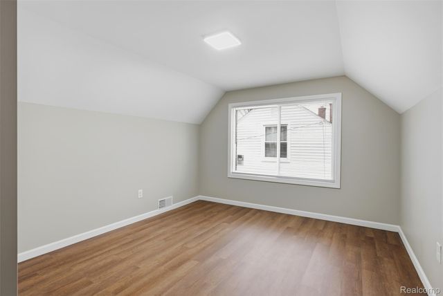3050 Catalpa Drive, Berkley, MI 48072