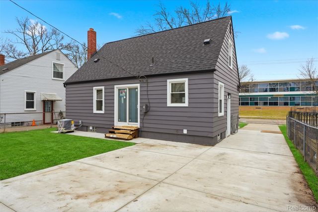 3050 Catalpa Drive, Berkley, MI 48072