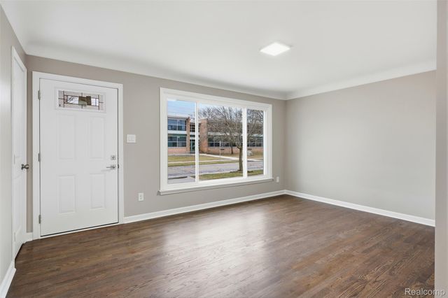 3050 Catalpa Drive, Berkley, MI 48072