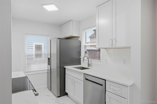 3050 Catalpa Drive, Berkley, MI 48072