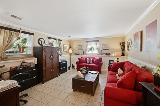 898 E Schirra Drive, Palatine, IL 60074