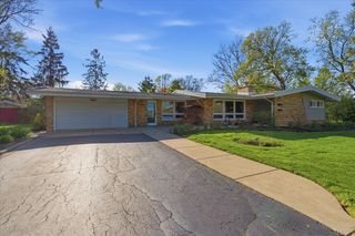 11714 S 82nd Court, Palos Park, IL 60464
