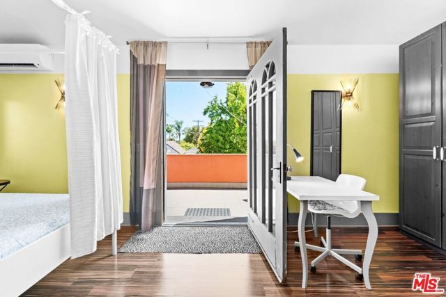 100 N Arden Boulevard, Los Angeles, CA 90004