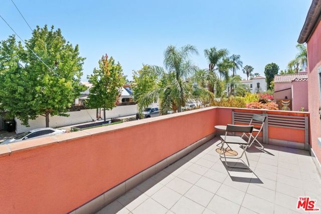 100 N Arden Boulevard, Los Angeles, CA 90004