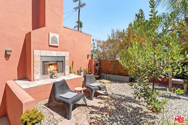 100 N Arden Boulevard, Los Angeles, CA 90004