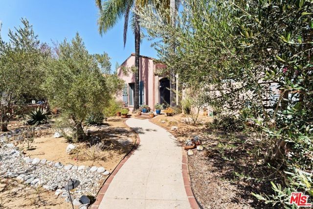 100 N Arden Boulevard, Los Angeles, CA 90004