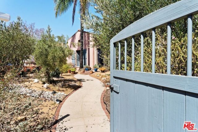 100 N Arden Boulevard, Los Angeles, CA 90004