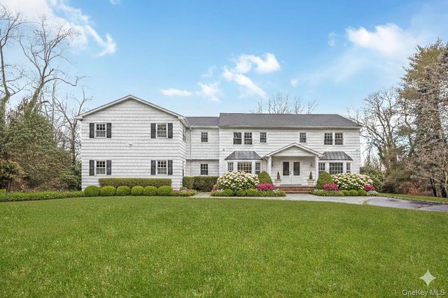 20 Rolling Drive, Brookville, NY 11545