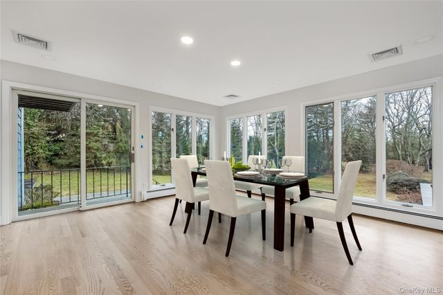 20 Rolling Drive, Brookville, NY 11545