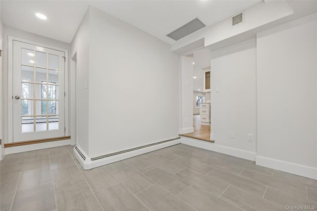 20 Rolling Drive, Brookville, NY 11545