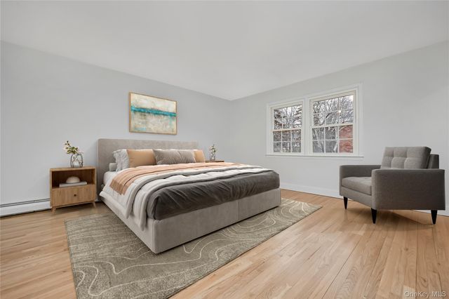 20 Rolling Drive, Brookville, NY 11545