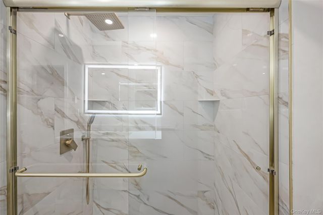 20 Rolling Drive, Brookville, NY 11545