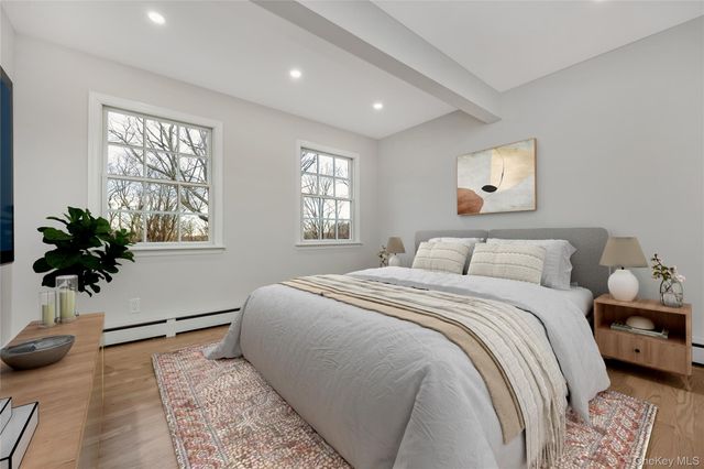 20 Rolling Drive, Brookville, NY 11545