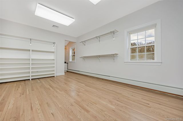 20 Rolling Drive, Brookville, NY 11545